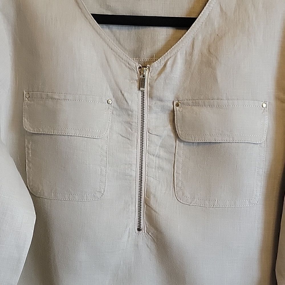 Jones New York-Linen Khaki colored top,Scoop Neck, 3/4 sleeves M - Picture 3 of 8